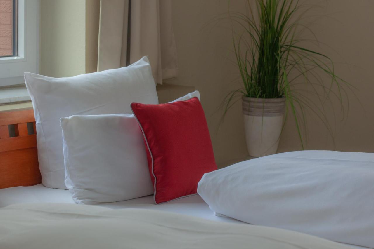 Hotel Omega Мьорс Екстериор снимка