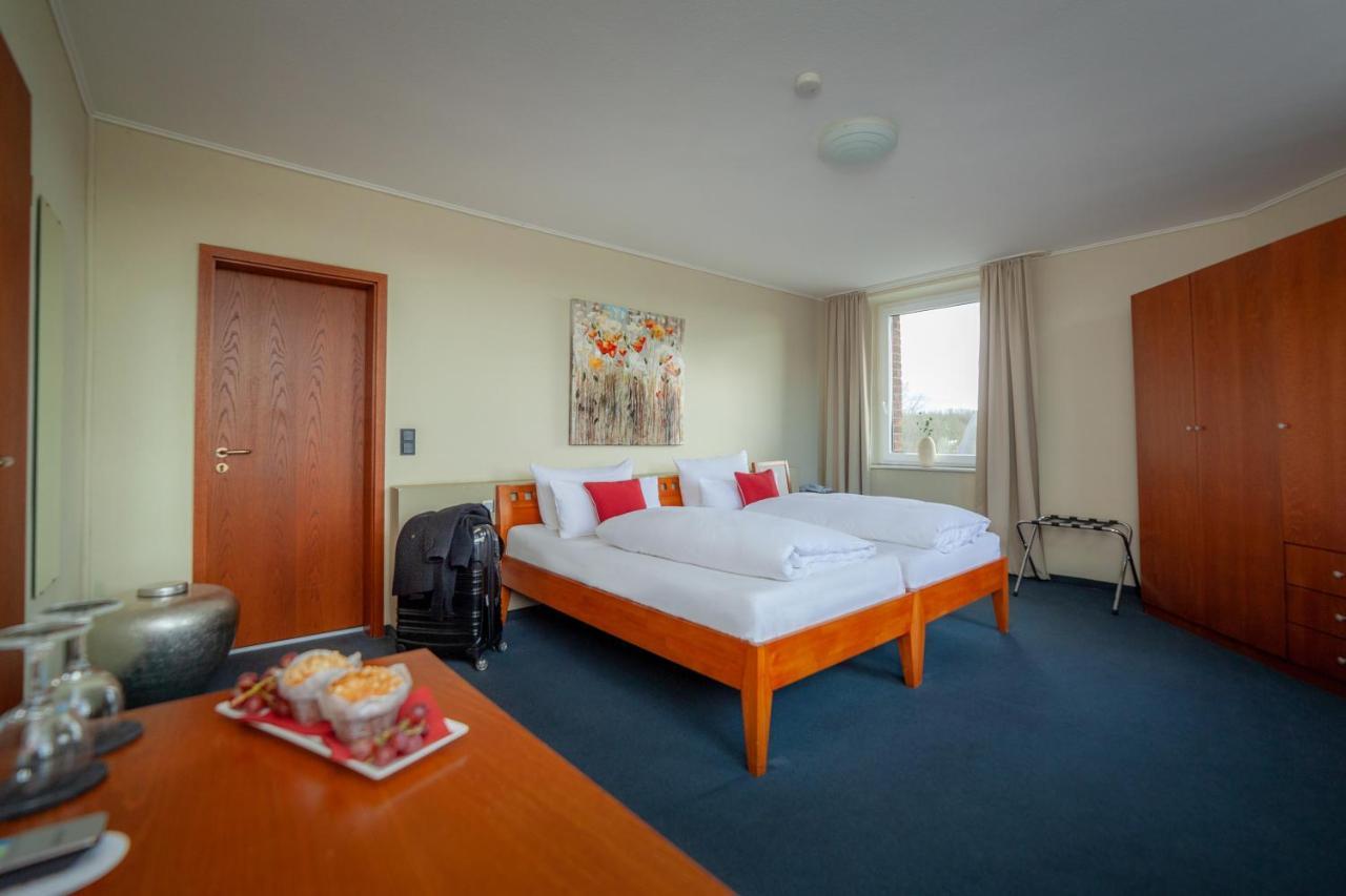 Hotel Omega Мьорс Екстериор снимка