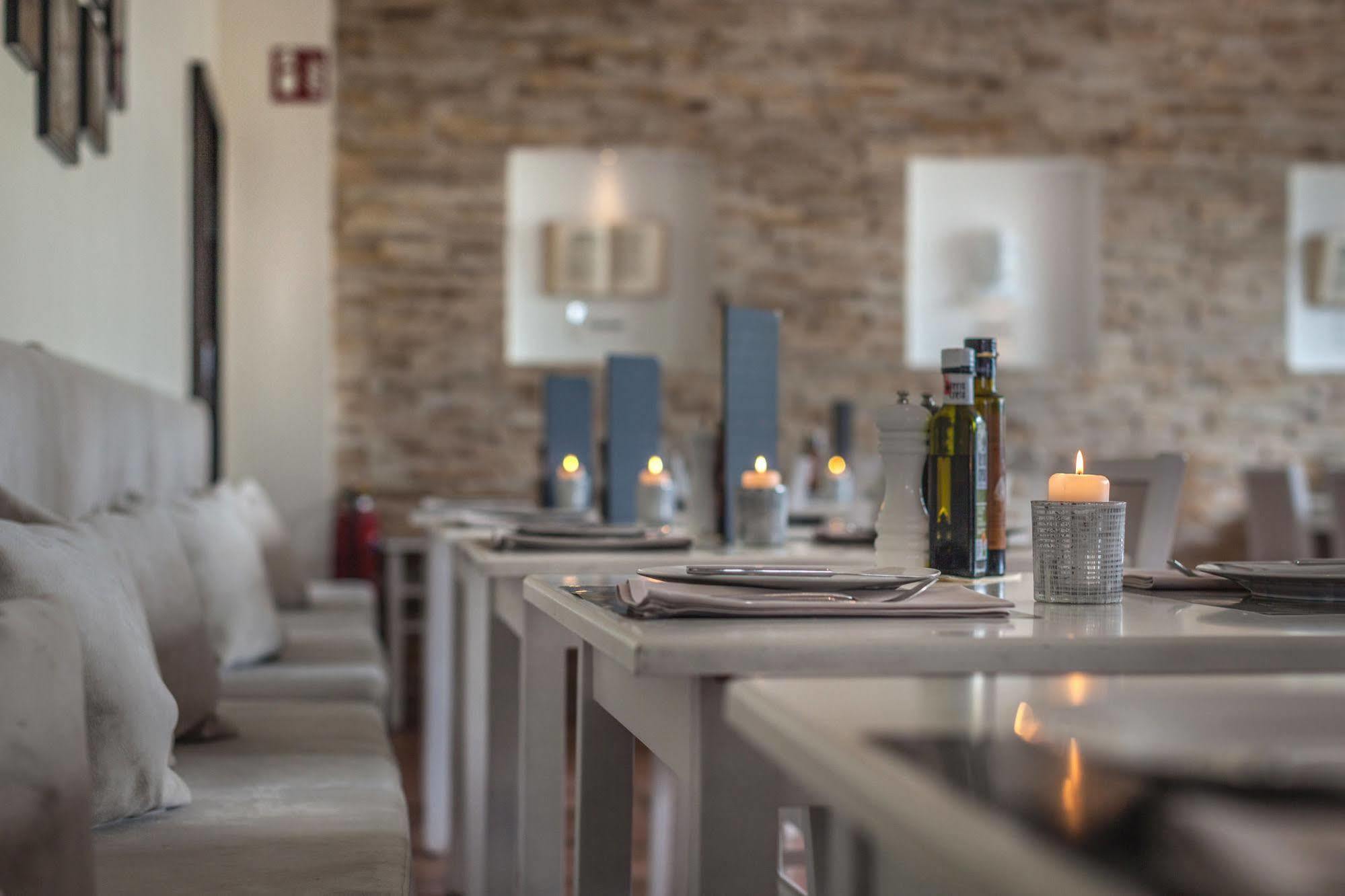 Hotel Omega Мьорс Екстериор снимка